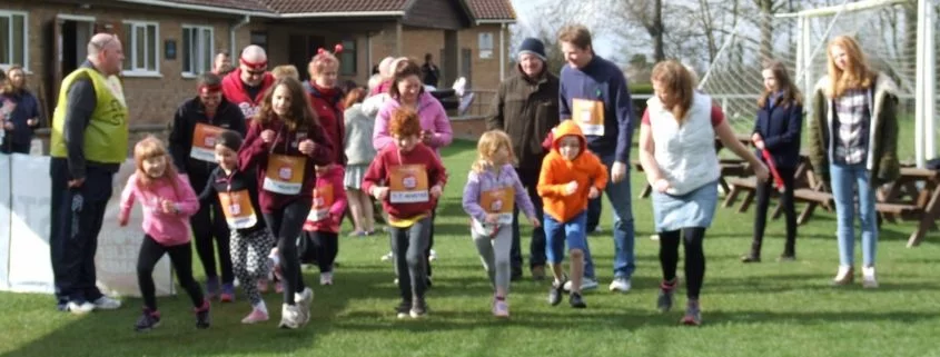 Runners starting a race