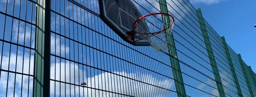 Basketball hoop